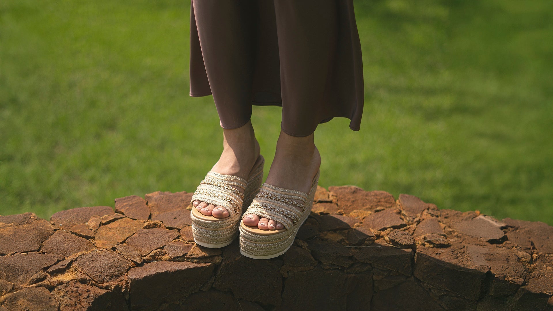 Alpargatas ¿Qué son y cómo combinar estos zapatos para mujer?