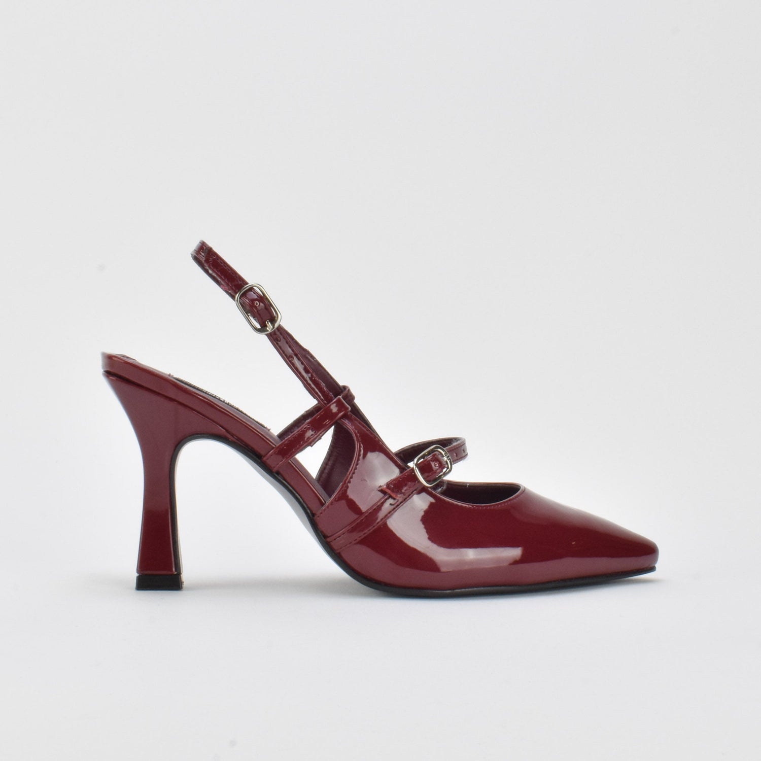 TACONES CON TIRAS