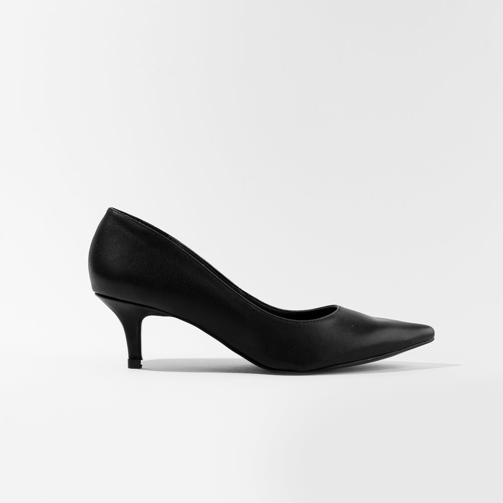 KITTEN HEELS